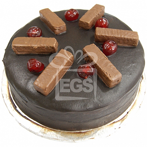 2Lbs Kit Kat Chocolate Cake - Data Bakers