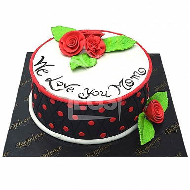 3Lbs Red Rose And Heart Cake - Redolence Bake Studio