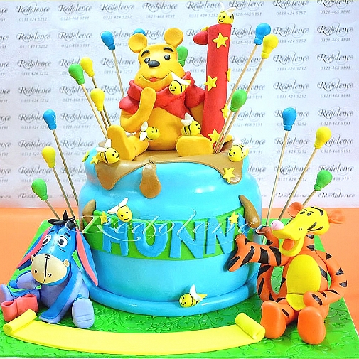 4Lbs Winnie The Pooh Cake - Redolence Bake Studio