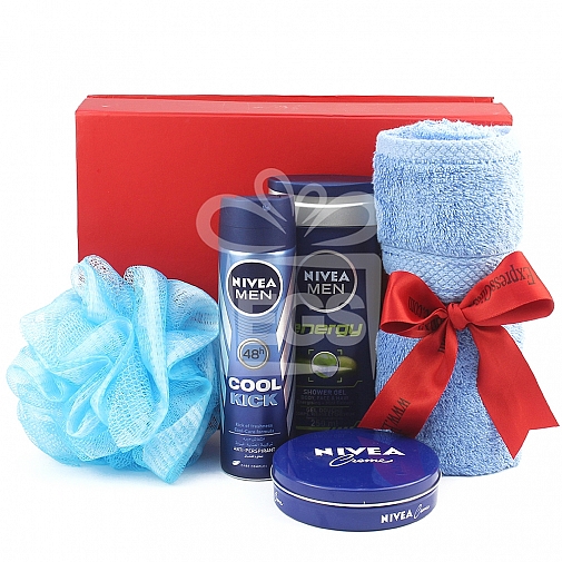 Classic Nivea Grooming Hamper for Him