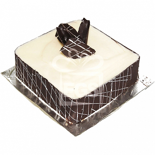 2Lbs White Chocolate Fudge Cake - Falettis Hotel