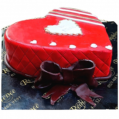 2Lbs Red Heart Indulgence Cake - Redolence Bake Studio