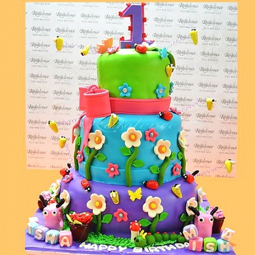 10Lbs Butterfly and Daisies Cake - Redolence Bake Studio