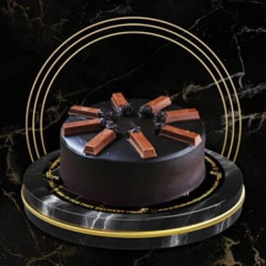 2lbs Kit Kat Cake from Kabab Jees