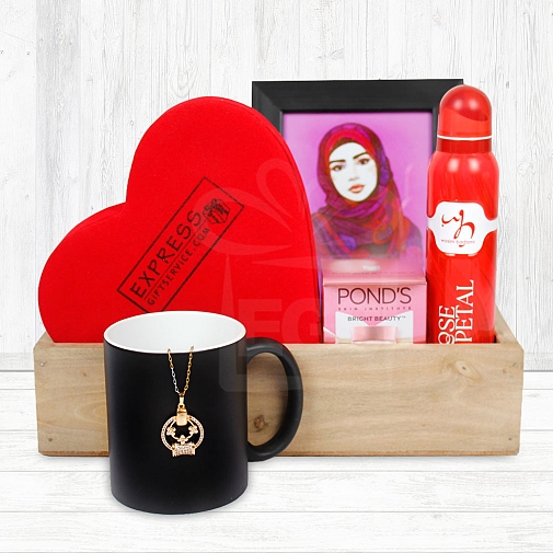 Queens Gift Hamper