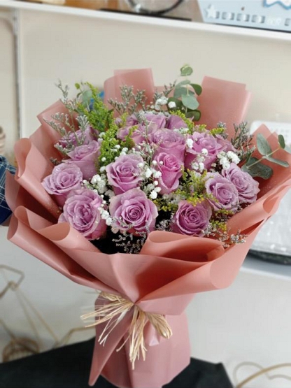 36 Stems Local Roses Bouquet