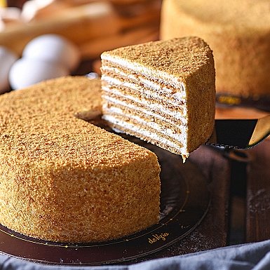 2.5 lbs Honey Cake from Delizia