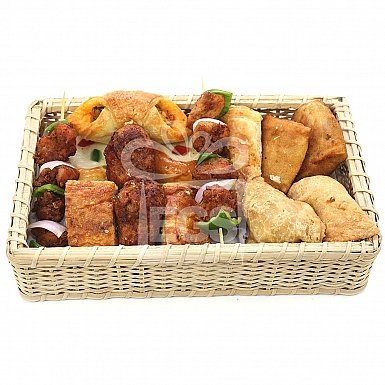 Hot Snacks Basket - Tehzeeb Bakers