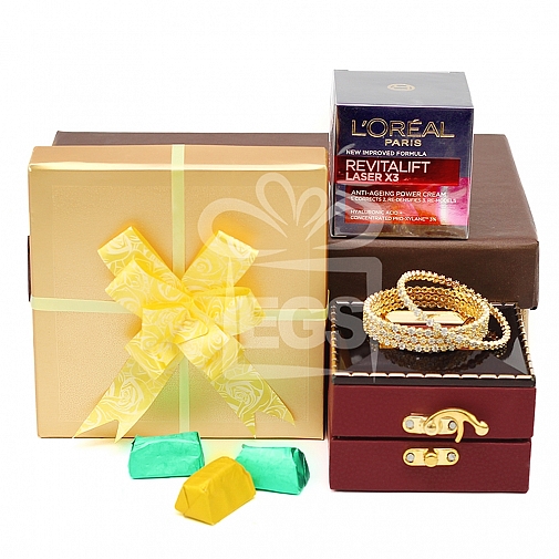 Exclusive Gift Hamper for Her
