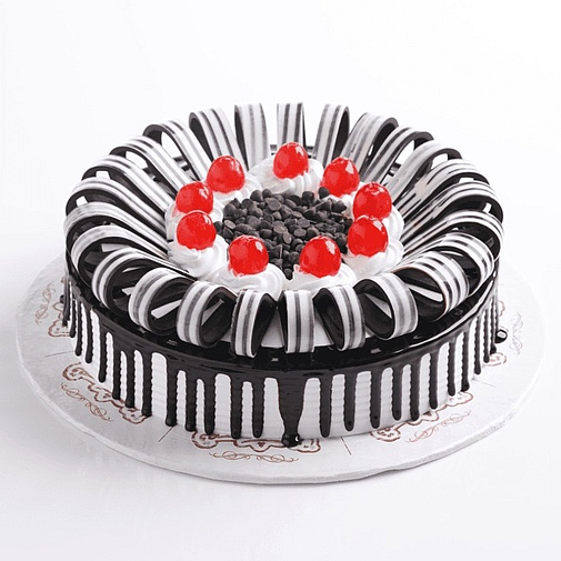 2lbs Black Forest Cake from Qasr-e-Sheereen